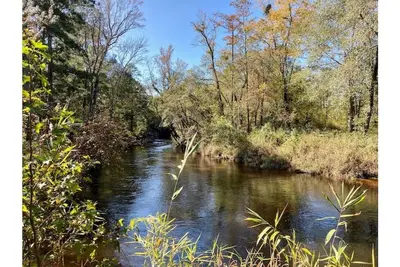 Image de Unique Creekside 2 acre property in Hope Mills, Nc