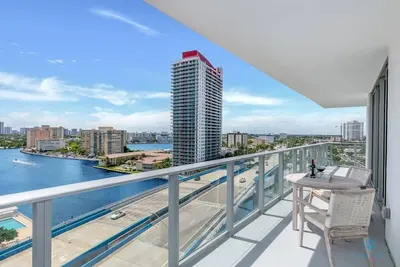 Image de Corner Balcony:-Enjoy 360° Views+ Near Beach+ Pool