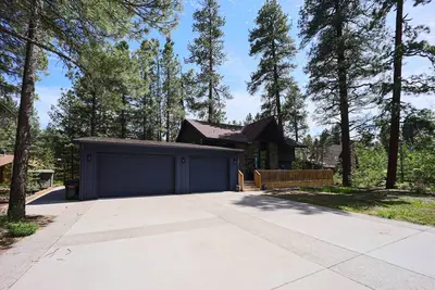 Image de Welcome To Our Vacation Home