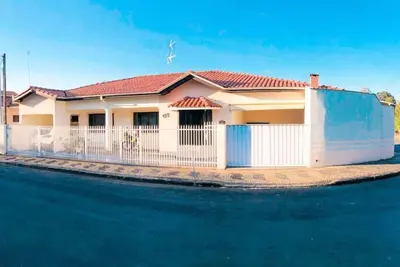 Image de Beautiful house near the center