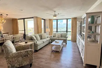 Image de Book for Spring and Summer ☀️🌊 No Added Fees!