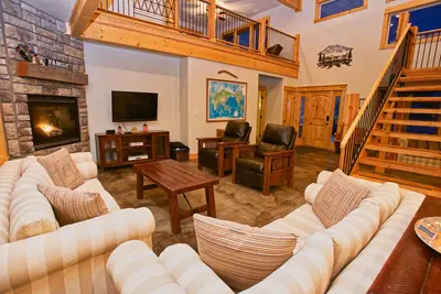 Image de Elk Ridge: Hot Tub, Pet Friendly, Pool Table, and Gas Fireplace