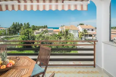 Image de Popular fully equipped modern one bedroom apartment in a top location in Porec near the beach and with sea view