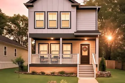 Image de Gorgeous Downtown Pad-3 Br- 2. 5bth -Large Patio