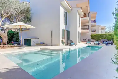 Image de Ground floor apartment, private pool, 2 mins from