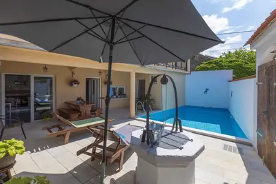 Image de Maison de vacances dans piscine extérieure