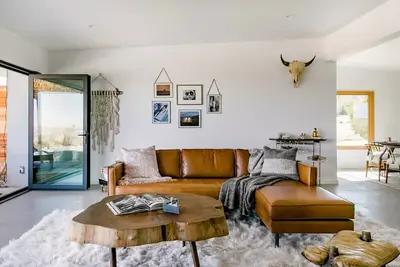 Image de Joshua Tree Haven with Salt-Water Hot Tub