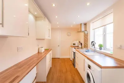 Image de Silver Stag Properties, Charming 2 Br House
