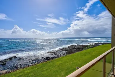 Image de Ocean Front, Kuhio Shores, 30 ft = 9 m from water! A/C