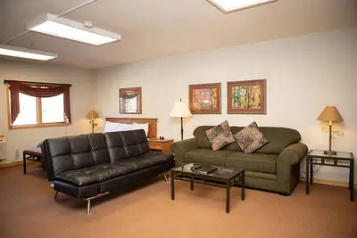 Image de Walk to the Gondola/Pool and Hot Tub Access/Large Studio