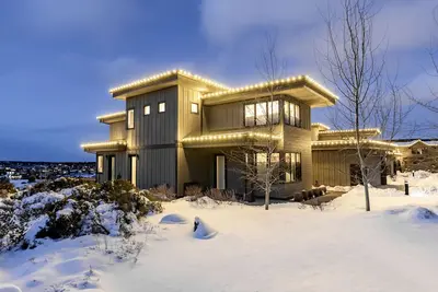 Image de Gorgeous golf, mtn views ~ golf discounts ~ full resort amenities ~ modern ~ new
