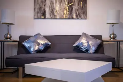 Image de en Ville-Appartement-Salle de bain privée séparée-Vue sur Port