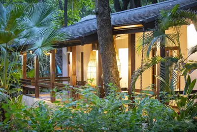 Nekáui, Beachside Villa 2
