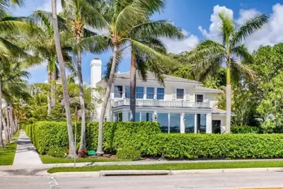 Image de Villa Dolce Vita - Luxuriate in Sweeping Intracoastal Views of Palm Beach