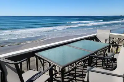 Image de Oceanfront Designer Condo - Private Beach, Unobstructed Views, Ac