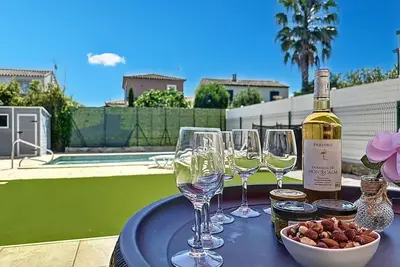 Image de Merveilleuse maison de vacances pour 6 personnes avec piscine privée, Wifi, Tv, terrasse et parking