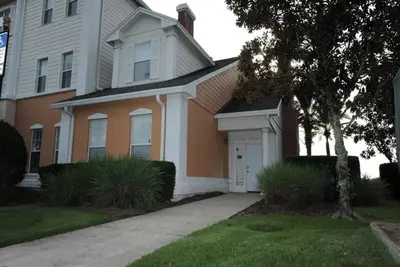 Image de Ultimate vacation luxury at our stunning townhome nestled in central Florida's prestigious Reunion