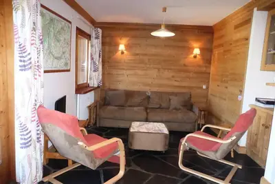 Image de Geräumige Wohnung, in der Nähe der Skipisten (100m), und eine Bushaltestelle