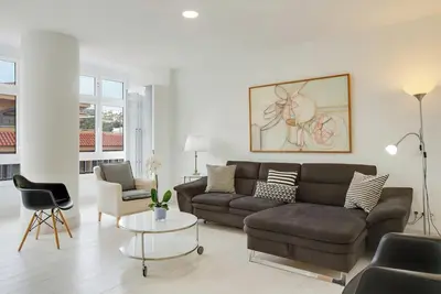 Image de Central, appartement de vacances de luxe avec Wi-Fi, climatisation et vue panoramique.