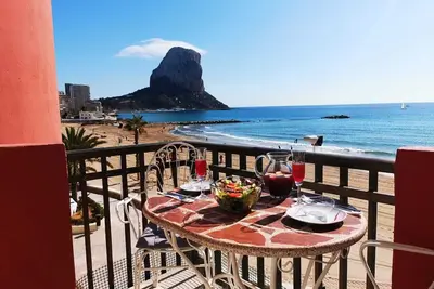 Calpe 2 Sybille Gania Vista al mar 1a línea de playa