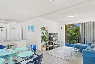 Image de 3/1 Intrepid Close - Walk to Little Beach and Shoal Bay Beach from your second floor unit!