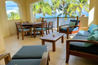 Image de Miramar Villas #8 Family friendly Beachfront 3 bedroom Luxury Condo, free kayaks