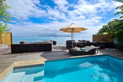 Image de Villa en bord de mer avec piscine à proximité de la marina et restaurants