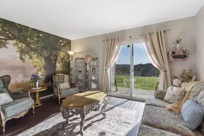 Image de Furnished 3\/2  rent long or short-term with office