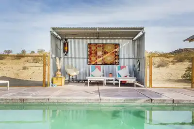 Image de 🌵Constellation Compound - Your own private 10 acres w\/Hot Tubs, Bbq, Fire Pits & Pool! 🌵