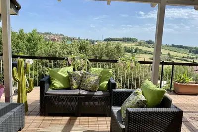 Appartement en ville  / village à Sienne avec 4 chambres à coucher, 8 couchages