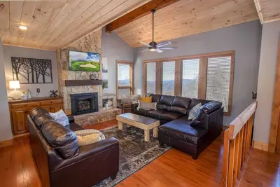 Image de Large Mountain Home Near Golf & Skiing