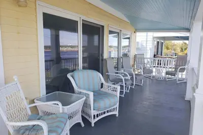 Image de Classic ocean front cottage