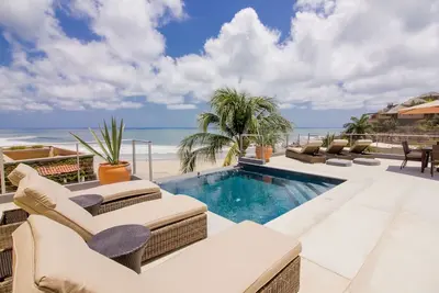 Image de Sleeps 12 OceanFront Surfing Bocana Beach Villa NenaRubio pool. New Starlink WiFi