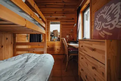 Image de L'Ecolodge est un bungalow entièrement équipé avec 9. 000m2 de bois et jardin