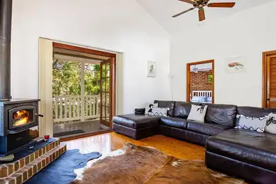 Image de Eagles Point - Water Views & Spa - Pet Friendly