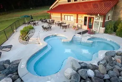 Image de Wisconsin Dells Sleeps 6 2bath Log Cabin Christmas Mountain