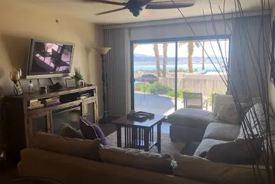 Image de Rare Find at Vista West Villas! Lake View and Downtown Location! ! !
