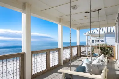 Image de Gulf Front Family Beach House:Heated Pool:Hot Tub:Outdoor Game Tables