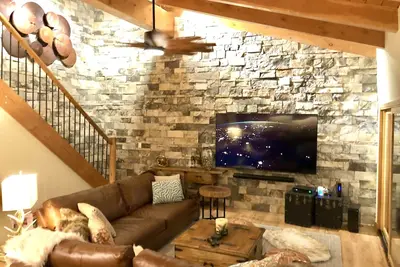Image de Luxury Black Pass benefits, Ski-in-Ski-out, Bike-in-Bike-out, Stunning Views