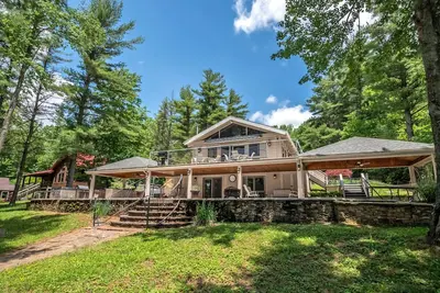 Image de Swan's Nest | Lakefront with Private Dock & Game Room!
