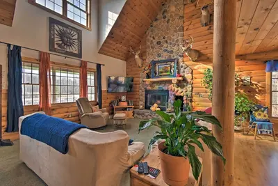 Image de Family-Friendly Gresham Getaway w\/ Game Room!