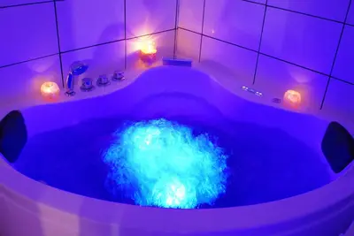 Image de the apartment & golden 🟠 studio 1⭐. Balneotherapy and couple ♥️🫂🛀