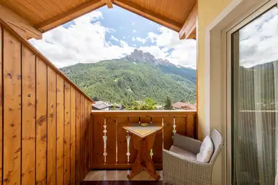 Image de Charmant appartement \"Majon d'Aisciuda Vajolet\" avec vue sur montagne