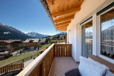 Image de Charmant appartement \"Majon d'Aisciuda Latemar\" avec vue sur montagne