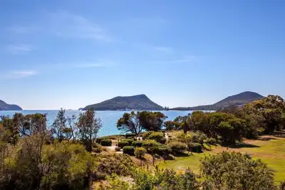 Image de Shoalhaven 4 28 Voyager Cl - waterfront unit with stunning views and Wifi