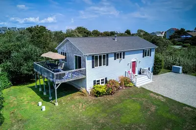 Image de 4 Bedroom/2 Bath w/2 living rooms and a short walk to the beach *Sunday Rental<br>