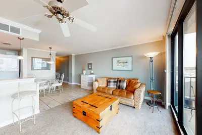 Image de Oceanfront Sea Colony condo with pool & hot tub, ocean view, & free WiFi