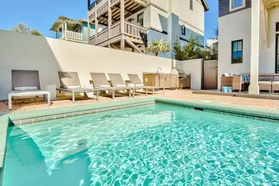 Image de Sparkling & Luxurious 4 Bedrooms with Pool Steps from Rosemary Beach