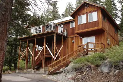 Image de Beautiful Lake House! 4 Bedroom, 3 Bathroom
