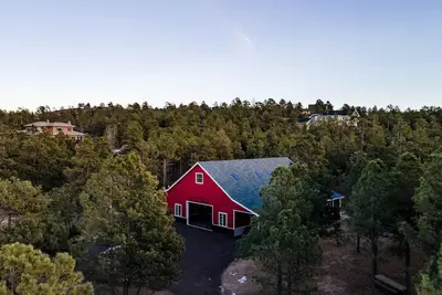 Image de Barn apartment in the Forest!